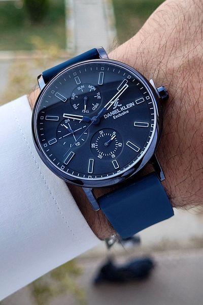 Daniel Klein Navy Blue Men's Wrist Watch with 4 Different Silicone Bands - Active Inner Gauges and Gift Package