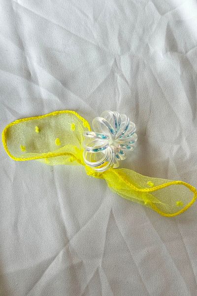 TAKIŞTIR Cataramă în spirală cu panglică de culoare galbenă