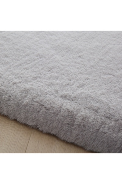 Home Box Luxy Bliss Premium Faux Rabbit Fur Rug - 120x180 cm