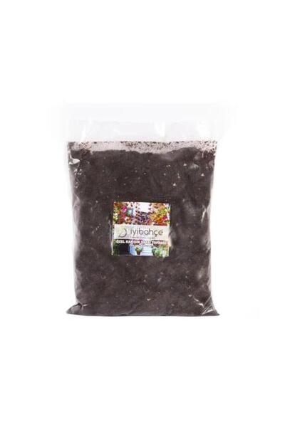 İYİBAHÇE Gübreli Torf İthal 5 Lt