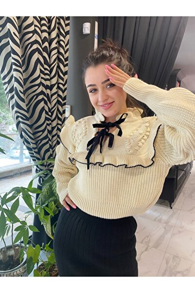 Aishes Boutique Pulover crem cu detaliu cu fundita