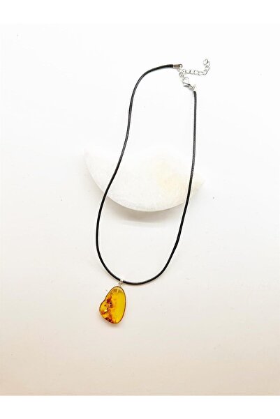 kehribar point Deri İpli Damla Kehribar Kolye