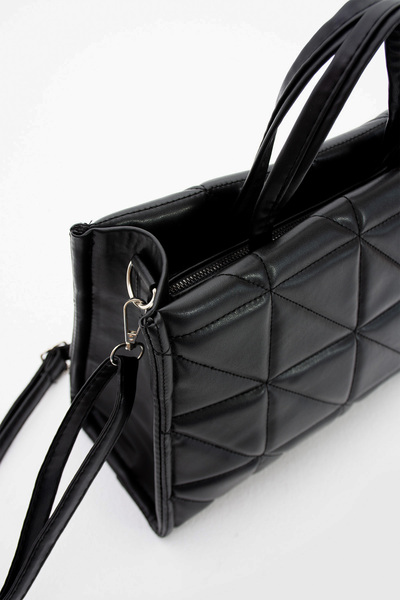 ROBAR Středně velká prošívaná kabelka přes rameno