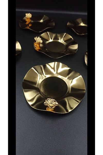 Mineli-Aşk Metal Gold Flower Detailed 6' Tea Plate