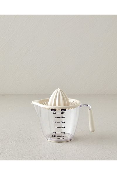 English Home Colessa 500 ml Cream Colored Plastic Lemon Squeezer