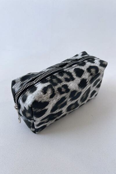 chantacim Gray Leopard Makeup Bag