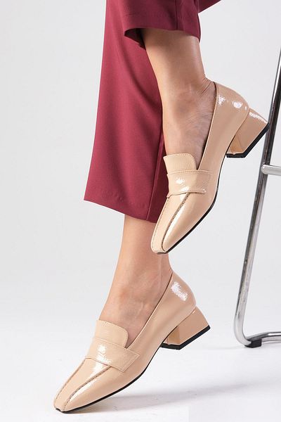 Mio Gusto Nude Colored Patent Leather Short Heeled Blunt Toe Women's Shoes - Margot