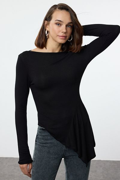 Trendyol Collection Asymmetrische weiche Strickbluse - Schwarze Viskose, dehnbar TWOAW25BZ00233