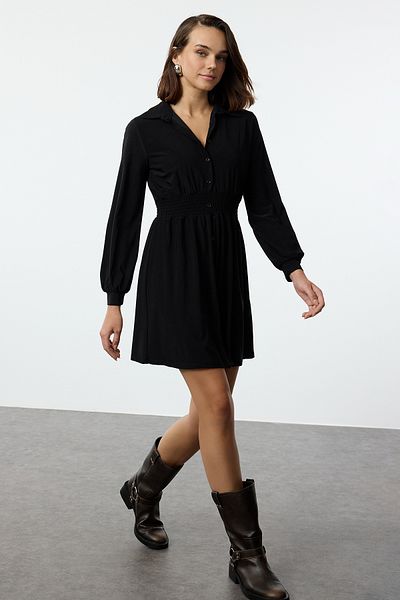Trendyol Collection Mini pletené šaty s polo výstřihem – elastický pas, černé Twoaw25el00500