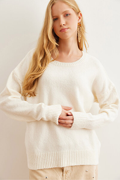 Olalook Kadın Ekru Bisiklet Yaka Yumuşak Dokulu Triko Kazak KZK-19000807