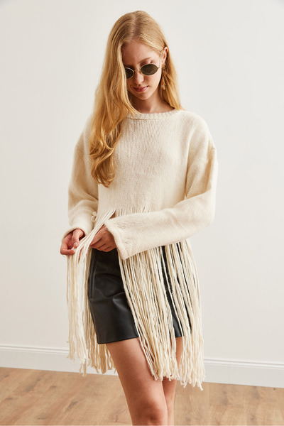 Olalook Ecru Women's Knitwear Sweater - Tasseled, Kzk- 19000809