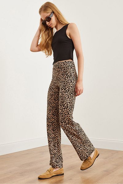 Olalook Damenhose mit hoher Taille und Wildlederstruktur, Leopardenmuster, weitem Bein – PNT- 19000289