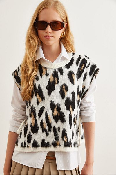 Olalook Ecru Leopard Patterned Soft Knitwear Sweater - Side Tie Svt- 00000036