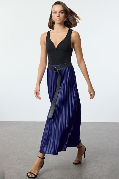 Kolekcia Trendyol Saks plisovaná maxi flexibilná pletená sukňa TWOSS24ET00041