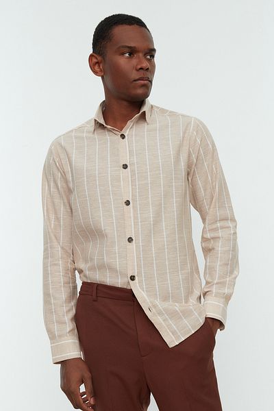 Trendyol Collection Beiges gestreiftes Hemd - Regular Fit, Kragen TMNSS22GO0032