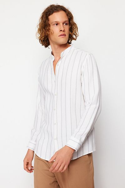 Trendyol Collection Ecrufarbenes Baumwollhemd mit vorherrschendem Kragen - Regular Fit TMNSS24GO00012