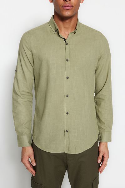 Trendyol Collection Khakifarbenes Slim Fit-Hemd mit Schulterklappen – Langarm, 100 % Baumwolle, TMNSS20GO0189