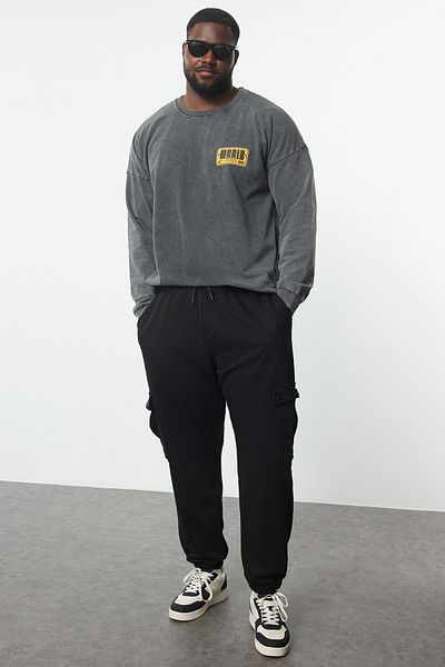 Trendyol Collection Black Oversize Cargo Pocket Cut Thick Elastic Sweatpants - TMNAW25AJ00002