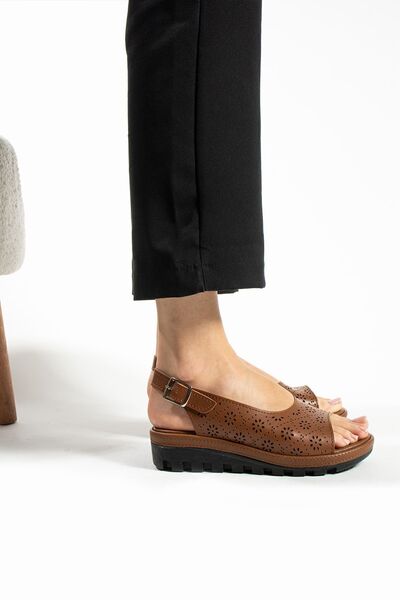 Moda Devrin Tan Flat Anatomical Comfortable Sole Adjustable Buckle Sandals