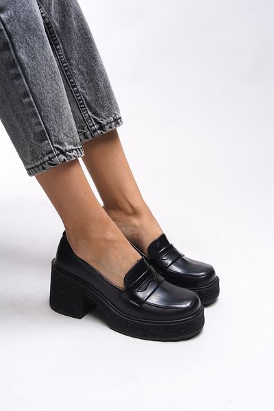 Riccon Quphrele Damen-Loafer aus schwarzem Lackleder mit Absatz - 00121520
