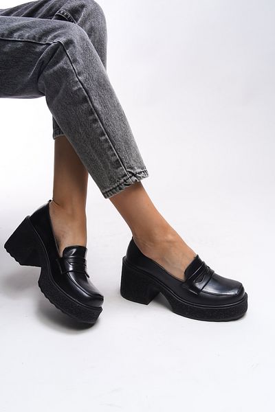 Riccon Quphrele Damen-Loafer aus schwarzem Lackleder mit Absatz - 00121520