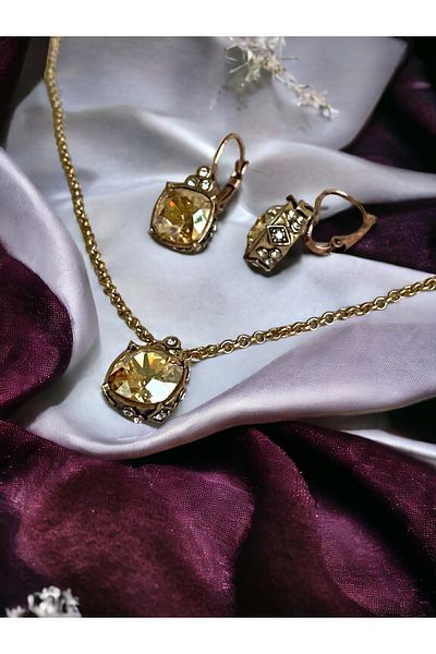 FAYRA ACCESSORIES Yellow Crystal Stone Detailed Necklace and Earring Set
