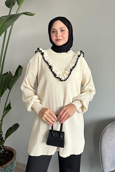 InStyle Pulover din tricotaje ecru - cu volane si cusaturi