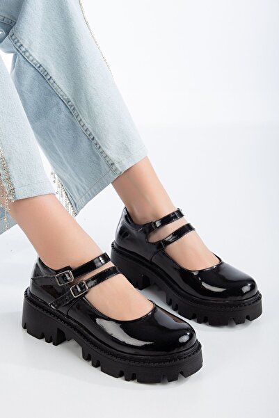 Bera Pantofi cu talpă plată din piele lacuită