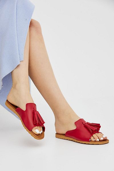 Moda Devrin Red Tasseled Women's Slippers Open Front Outdoor and Home Slippers