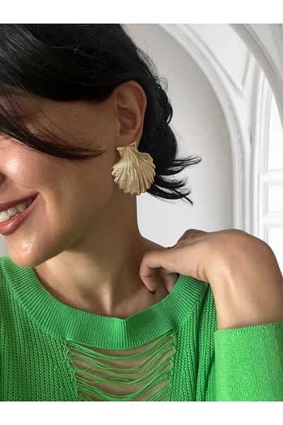 Hoop jewelery Design Large Form Muscle Earrings
