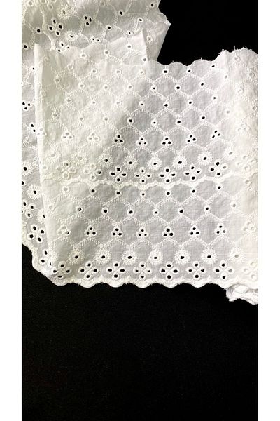 Ozpas White Wide Scallop Intermediate