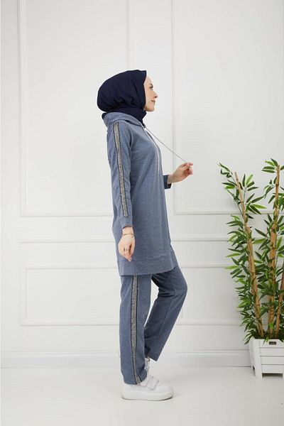 MODAALFABE Women's Black Hooded and Sleeve Striped Tracksuit Set