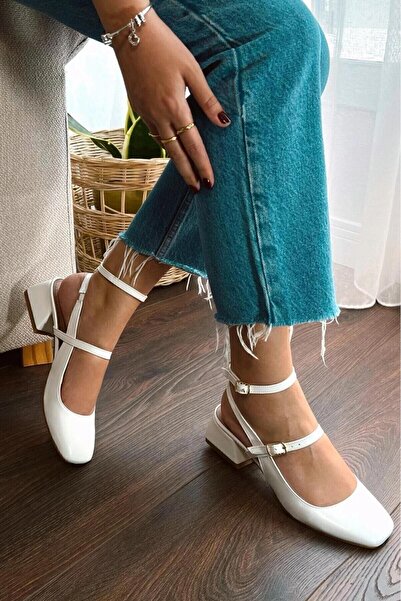 Büşra Sultan Ayakkabı & Çanta Kadın Beyaz Rugan Arkası Açık Kare Burunlu Kısa Blok Topuklu Babet Ayakkabı