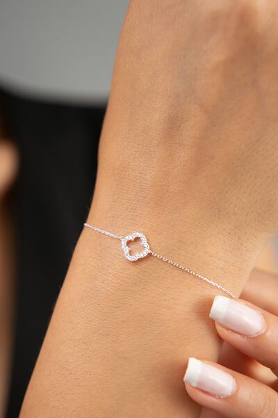 Elika Silver Kadın Yonca Model 925 Ayar Gümüş Bileklik