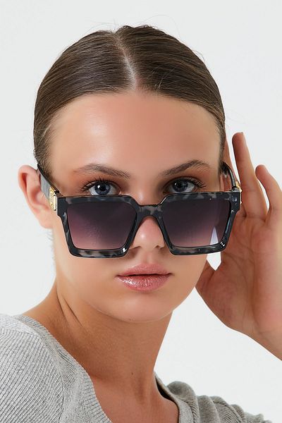 Nilu Moda Women's Sunglasses - Stylish and Comfortable Design