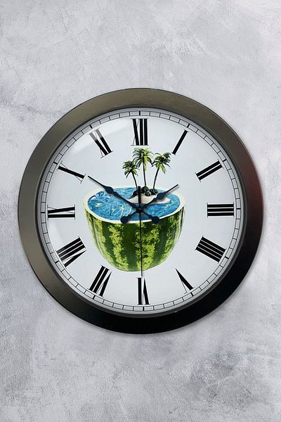 Kasva Concept Gift 36 cm Black Metal Tourism Wall Clock