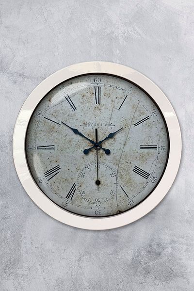 Kasva Concept Gift 36 cm White Metal Novel Wall Clock