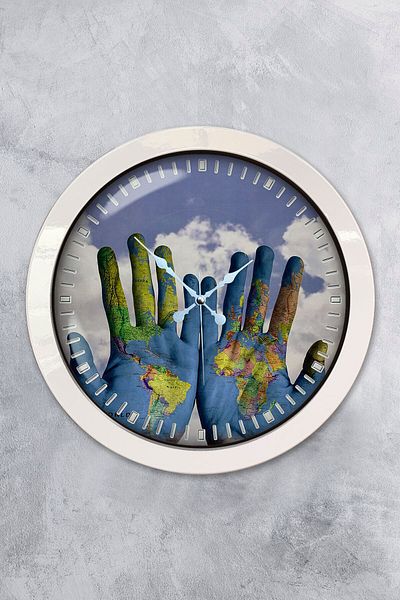 Kasva Concept 36 cm White Metal World Peace Wall Clock