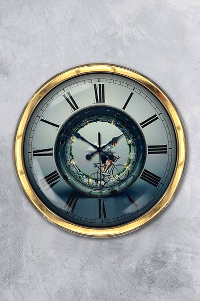 Kasva Concept Gift 40 cm Gold Metal Racer Wall Clock