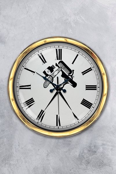 Kasva Concept Gift 40 cm Gold Metal Hairdresser Wall Clock