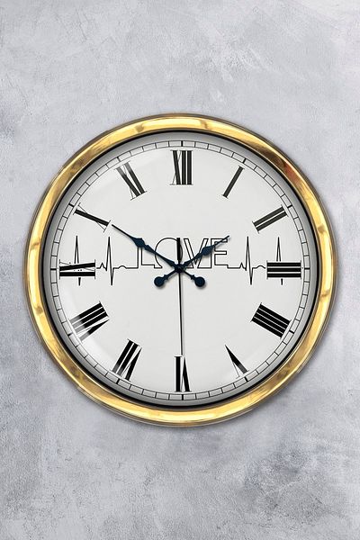 Kasva Concept Gift 40 cm Gold Metal Love Wall Clock