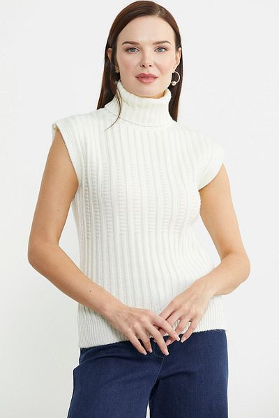 Sementa Woolen Fisherman Sleeveless Knitwear - Bone Model: Gx9688
