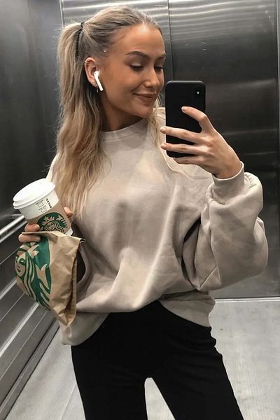 Madmext Beigefarbenes Basic-Sweatshirt mit Rundhalsausschnitt Mg1559