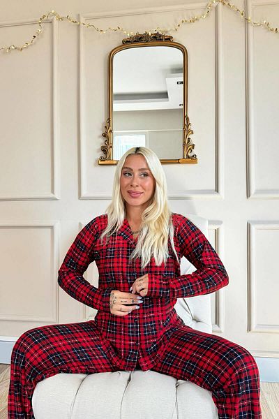 Pijamaevi Sametový pyžamový set s dlouhým rukávem - přední zapínání na knoflíky, kostkovaný vzor