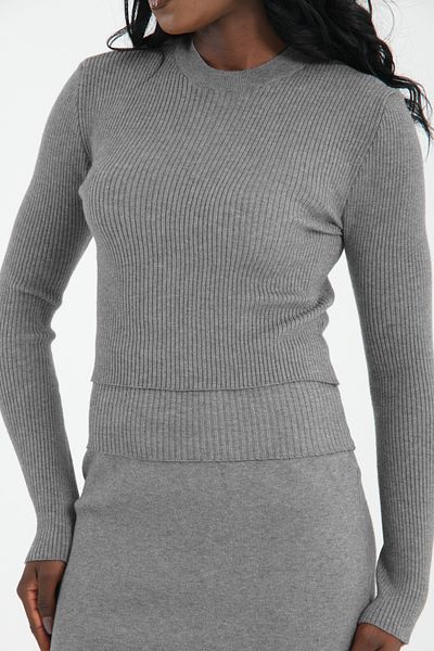 İLKCET MODA تنورة قصيرة مضلعة ومجموعة علوية