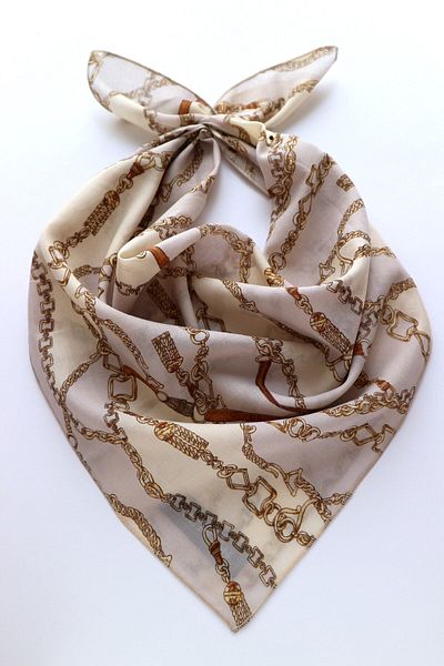 THE MOON Nude Cotton Scarf with Bond Belt and Chain Pattern