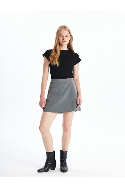 LC Waikiki LCW Women's Straight Shorts Skirt - Zip Waist