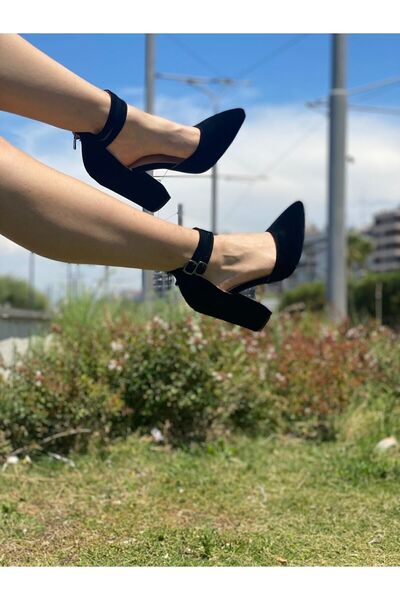 Saltopik Černé semišové boty na podpatku s dvojitou přezkou