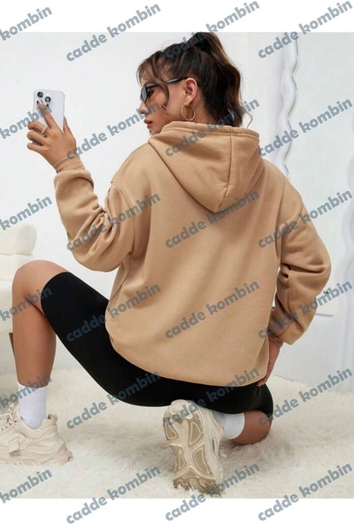 caddekombin Oversize Heart Printed Sweat