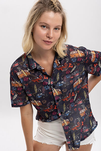 S-Ponder Retro Caravan Patterned Women's Shirt - 100% Polyester, Short Sleeve